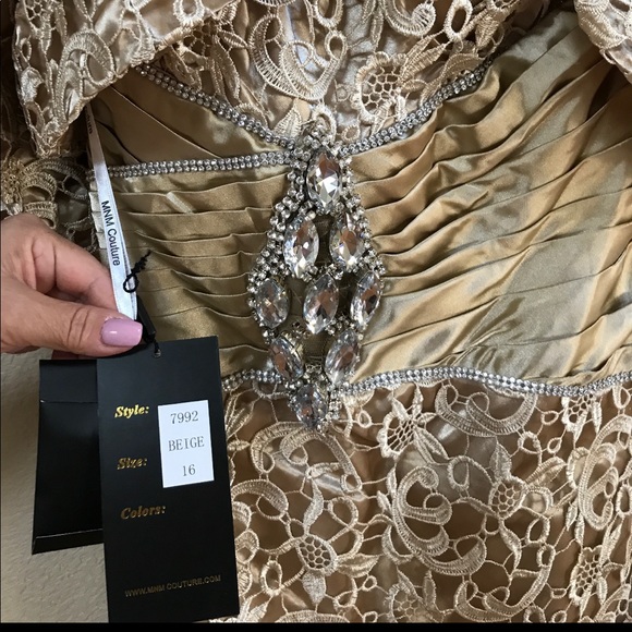 Long gown - Picture 2 of 3